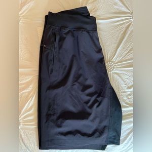 Lululemon THE Short, size large with 9 inch inseam no liner.  New with tags.